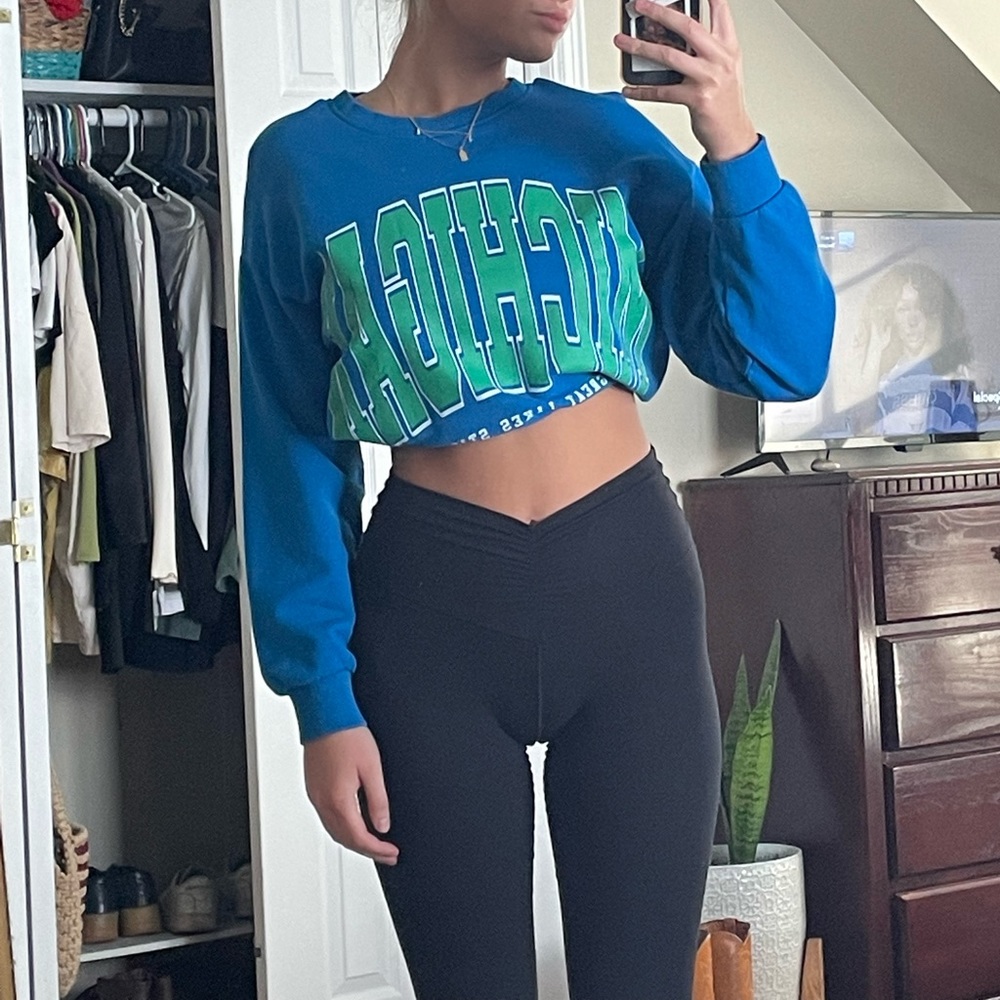 Stradivarius Michigan sweatshirt in blue